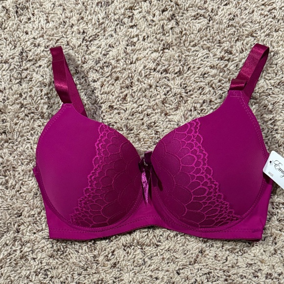 emily Johnson Other - Size 34D purple bra with lace detail